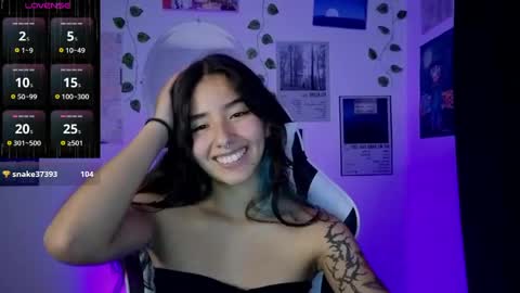Ivy  online show from May 29, 12:30 am