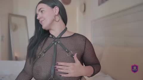 Ivy Swings online show from February 4, 10:54 am