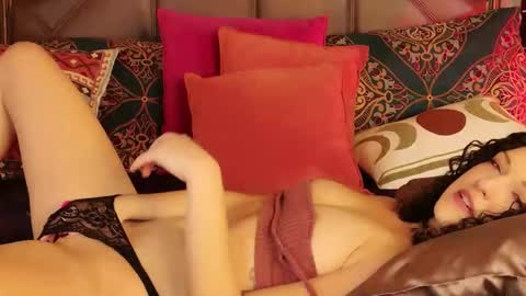 IvyyRain online show from December 18, 8:02 pm