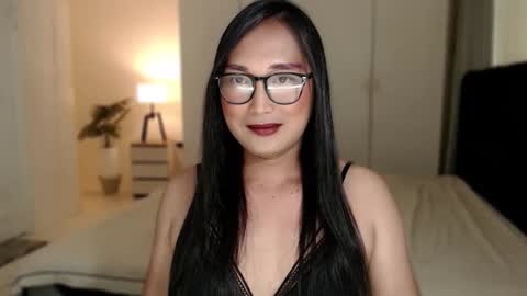 iya_hermosa online show from January 7, 6:06 am