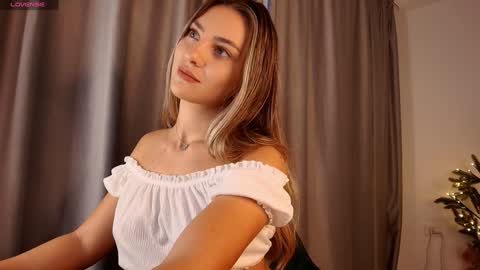 izy bellee online show from January 13, 3:04 pm