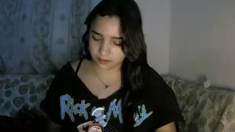 izzy_32 online show from January 8, 7:12 am