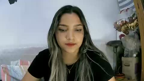 izzy_32 online show from April 30, 9:19 pm