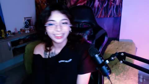 jade 18  online show from November 19, 6:02 am