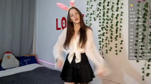 Lisa online show from April 10, 1:06 pm