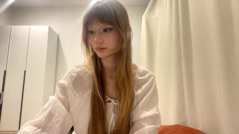 Kira online show from March 23, 4:02 pm