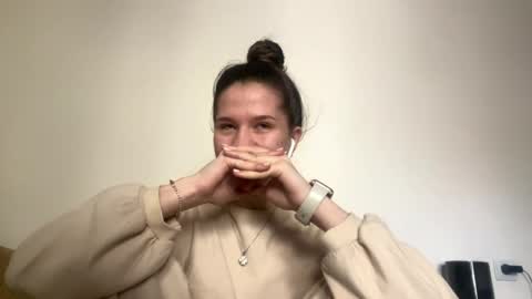 Laura online show from April 17, 9:11 am