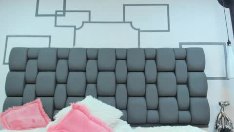 Jade  online show from October 1, 6:13 pm