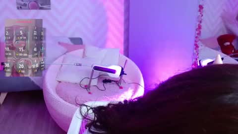 JADE online show from September 18, 9:24 pm