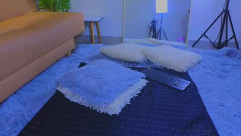 jadee__ online show from September 21, 3:16 am