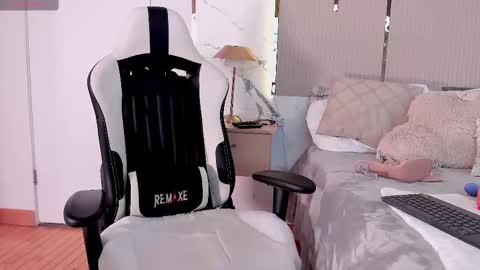 Jadeh online show from March 3, 9:23 pm