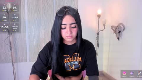 JADE online show from December 3, 4:50 pm