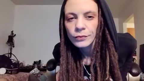 jader0se online show from October 27, 7:04 am