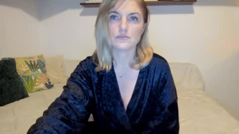 elena online show from March 4, 2:38 am