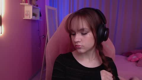 jamie_chung online show from April 7, 4:47 am