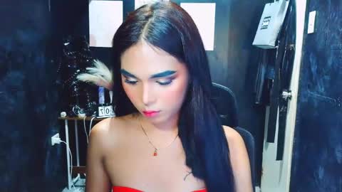 Janelarose online show from April 8, 9:33 am