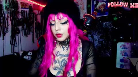      online show from December 17, 11:42 pm