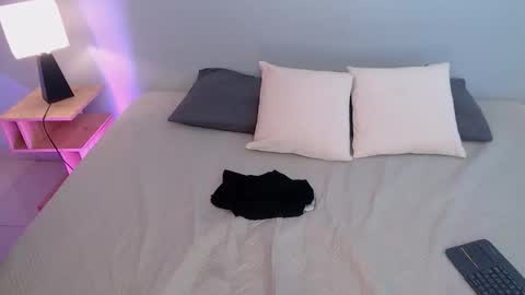 Instagram jasminecampbell1  online show from November 13, 9:36 pm