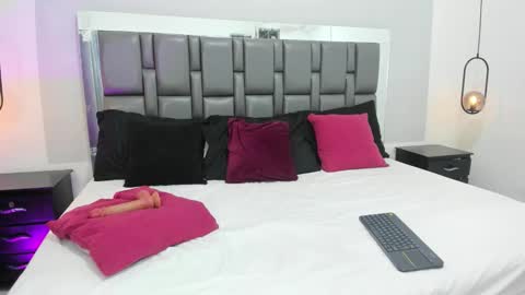 Jazmin online show from March 21, 10:48 pm