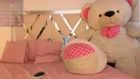 Jazmin  online show from October 11, 11:58 am