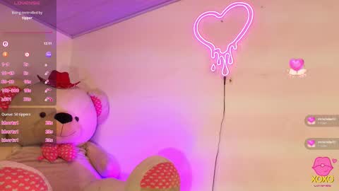 Jazmin  online show from October 3, 1:05 pm