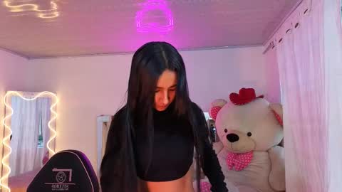 Jazmin  online show from October 10, 11:48 am