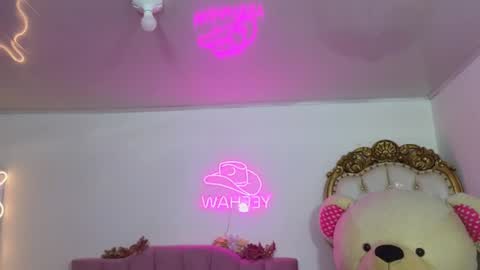 Jazmin  online show from January 26, 11:50 am