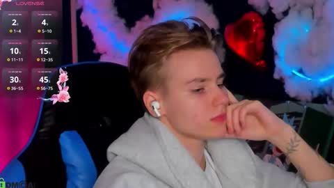 jean_wilsons online show from February 21, 11:33 am