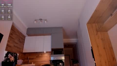 jee__son online show from September 13, 3:53 pm