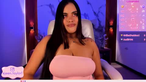 Jeen Taylor online show from February 9, 8:44 pm