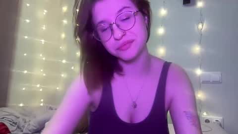 Inna  online show from December 17, 1:05 pm