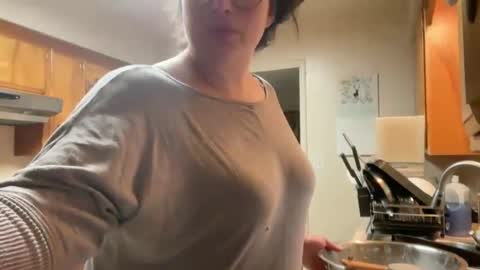 Jelli online show from December 25, 8:07 pm