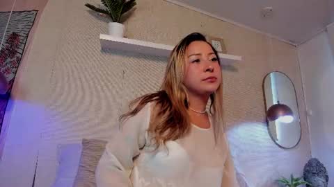 jen_rose_ online show from June 16, 7:59 pm