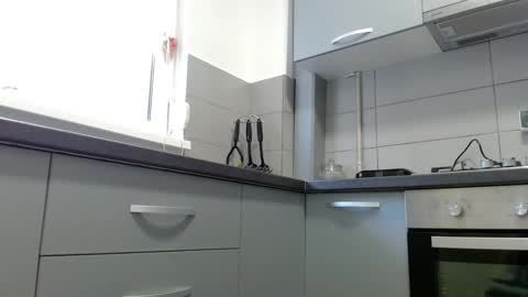 jen online show from December 4, 7:17 am