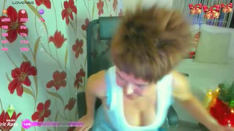 Jenn online show from December 16, 4:24 pm