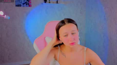 jennifer online show from July 3, 1:11 am