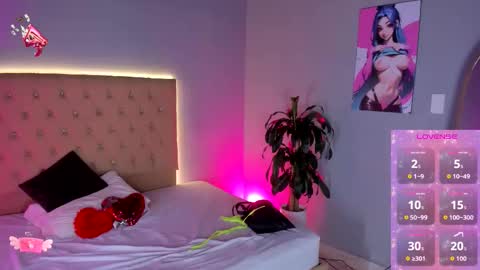 jenny__lawrence online show from February 19, 9:09 am