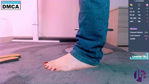 Jenny online show from December 22, 2:31 pm