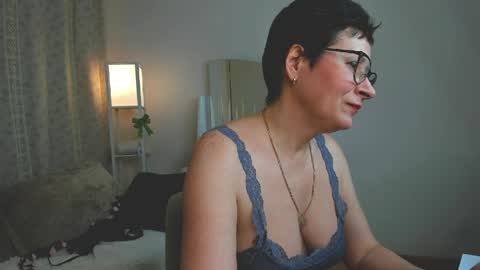 Jenny online show from April 1, 1:41 pm