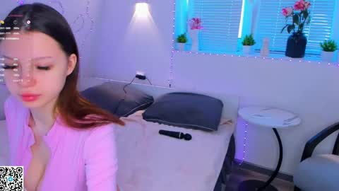 Jenny  online show from April 13, 3:19 am