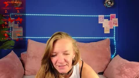 jesica_moon_peachy online show from September 25, 2:10 am