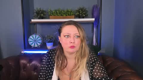 Jessica online show from January 13, 11:30 am