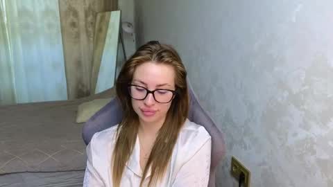 Jessy online show from September 28, 5:25 am