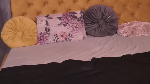 Jessica White online show from November 28, 5:32 am