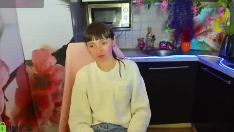 jessicaforris online show from April 17, 7:21 am