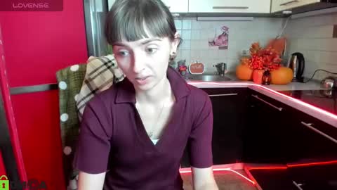 jessicaforris online show from October 18, 7:55 am