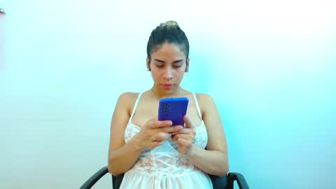 jessicarabbit4 online show from February 6, 9:28 pm