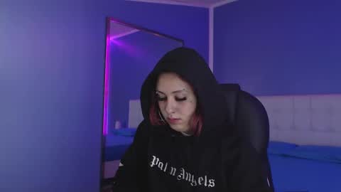 Your Sweet Angel online show from December 19, 8:13 am