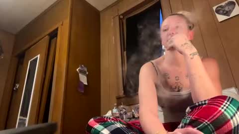 Wonderland online show from December 16, 10:03 pm