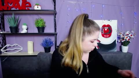 Jess online show from March 11, 7:14 am